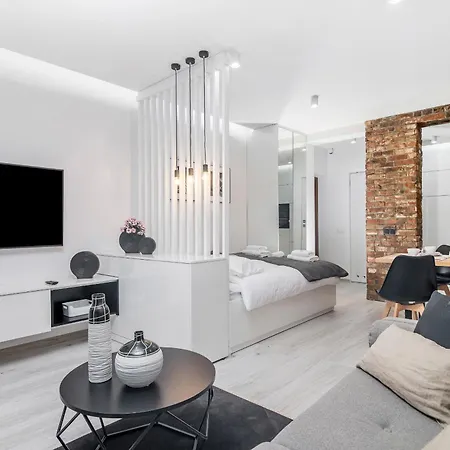 Beautiful Wrocloft By Renters شقة *